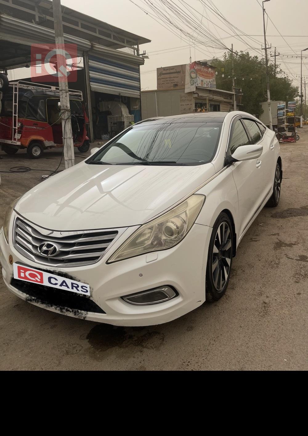 هیۆندای ازێرا